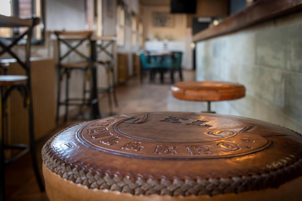 Hostal El Trillero Alcaniz Bagian luar foto